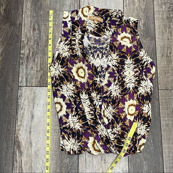 Ellen Tracy V-neck Sleeveless Printed Blouse Purple Gold Cream Size Small - Picture 16 of 16
